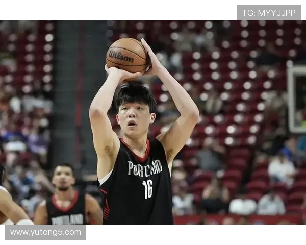 杨瀚森18+10+4全面统治内线率队取胜展现未来核心气质 杨瀚森18+10+4全面统治内线率队取胜展现未来核心气质